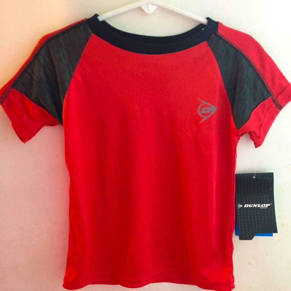 100% red toddler Polyester t-shirt size 24 M